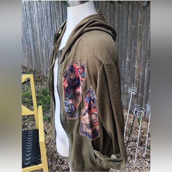 1 of 1 green Hoodie Cathedral print motif chain Large - Picture 6 of 12